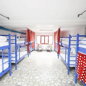 suite-dreams-istanbul-hostel.istanbul-turkeyhotels.com/