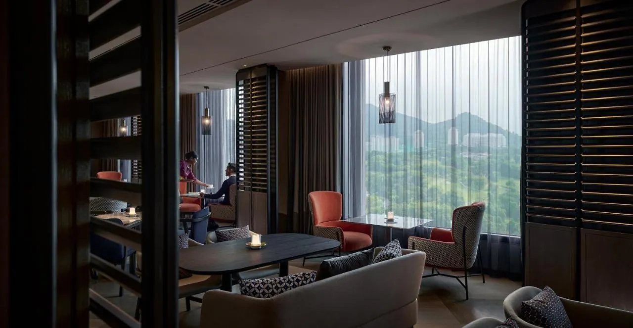 Hotel Amari Spice Penang Bayan Lepas 5*,