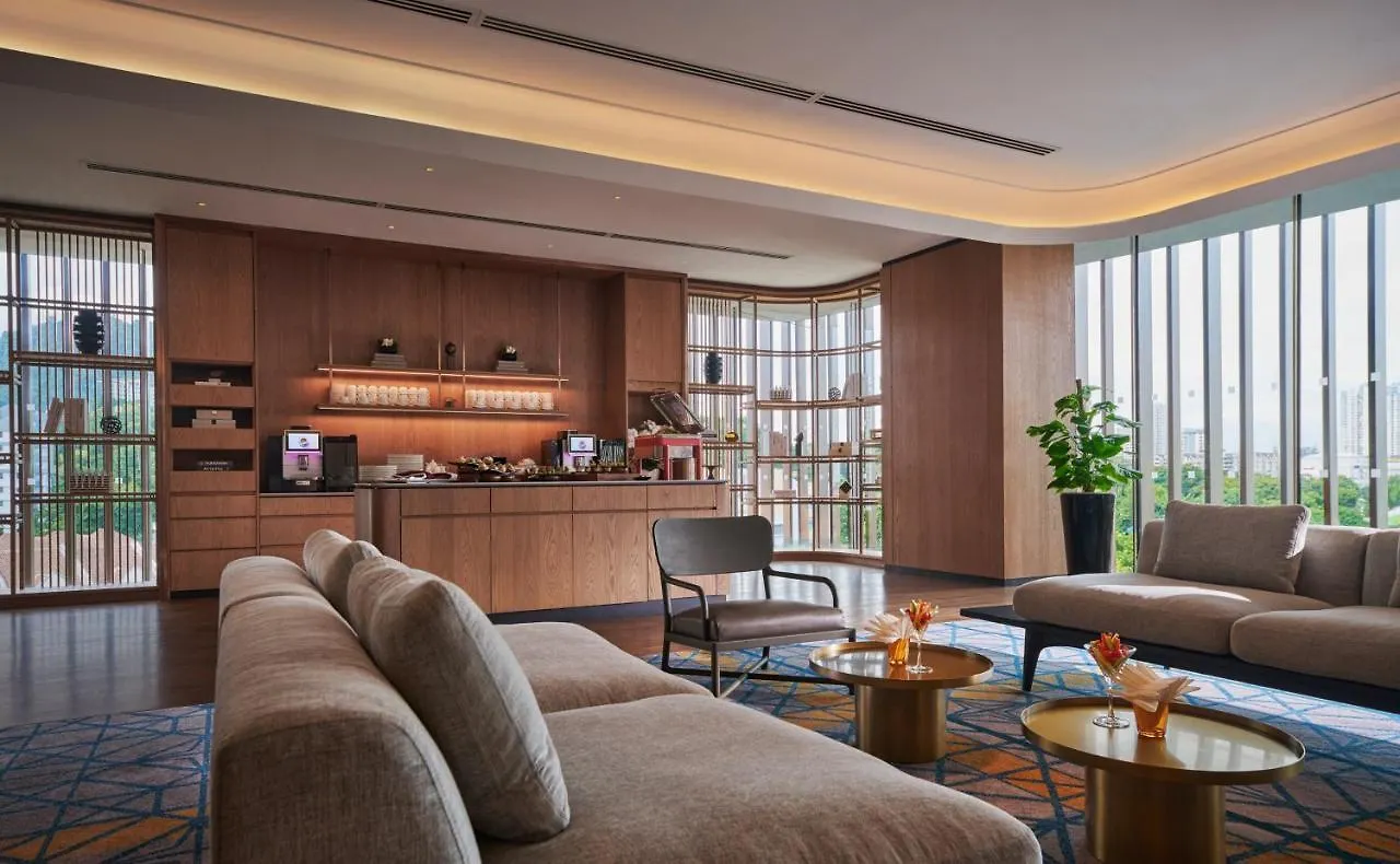 Hotel Amari Spice Penang Bayan Lepas 5*,